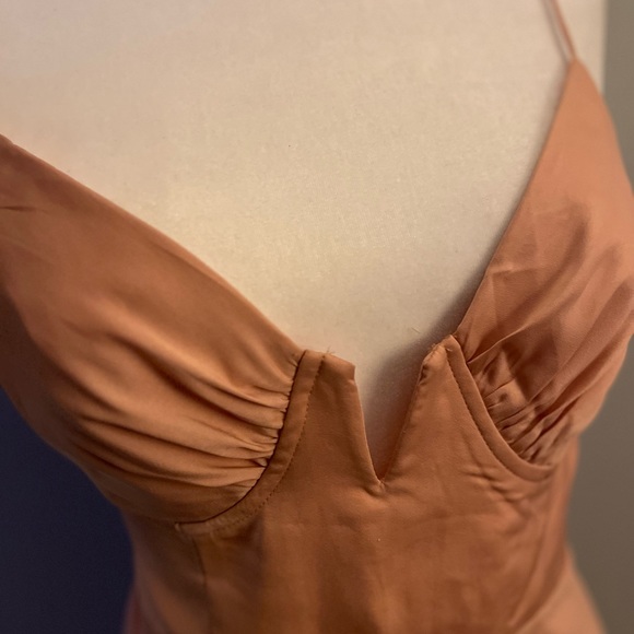 Petal & Pup midi dress with underwire sweetheart neckline - Picture 4 of 6